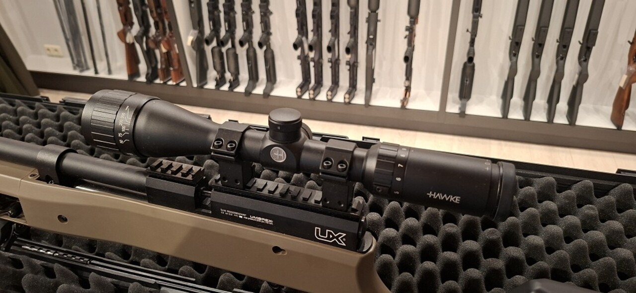 Umarex Umarex Gauntlet 2 PCP Air Rifle .22 Used incl. Hawke Riflescope, UTG Bipod and Case