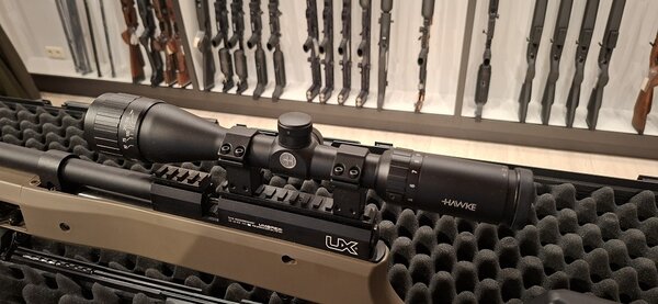 Umarex Umarex Gauntlet 2 PCP Air Rifle .22 Used incl. Hawke Riflescope, UTG Bipod and Case