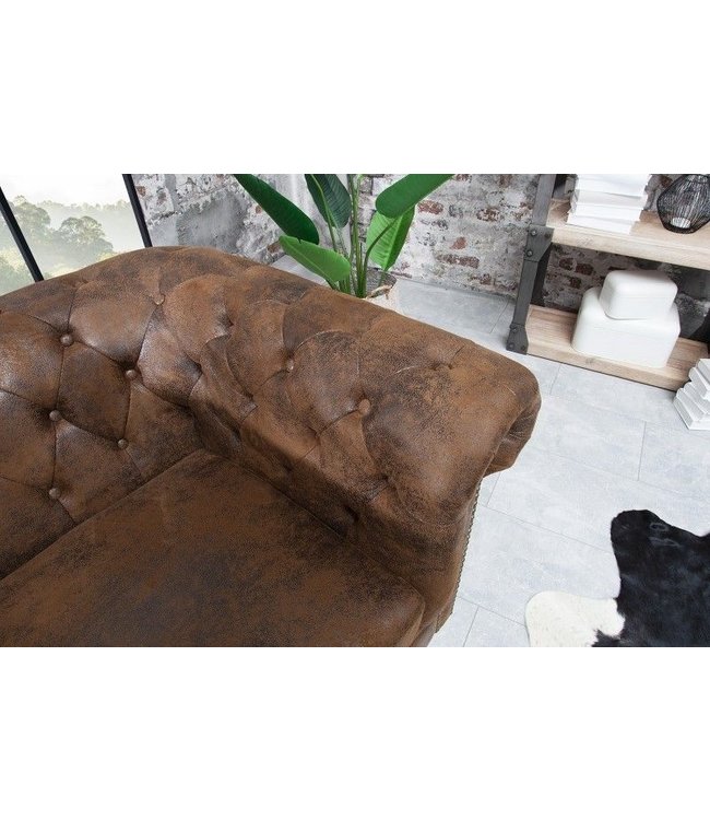 Invicta Interior Chesterfield fauteuil 110cm antiekbruin met knoopstiksel en veerkern - 17383