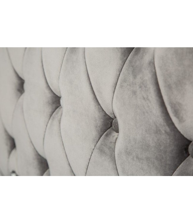 Invicta Interior Chesterfield tweepersoonsbed EXTRAVAGANCIA 180x200cm zilvergrijze fluwelen klinknagels - 38968