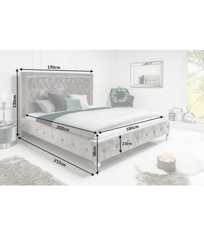 Invicta Interior Chesterfield tweepersoonsbed EXTRAVAGANCIA 180x200cm zilvergrijze fluwelen klinknagels - 38968