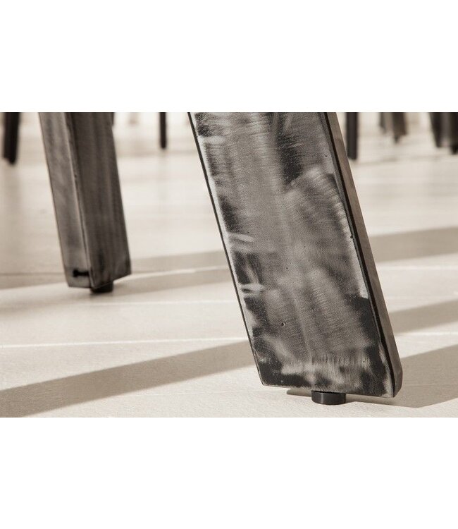 Invicta Interior Massieve eettafel IRON CRAFT 80cm rond grijs mangohout gebogen poten - 39368