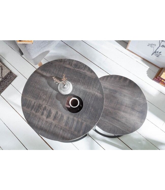 Invicta Interior industrieele set van 2 bijzettafels ELEMENTS 60cm grijs massief mangohout rond zwart metaal - 39657