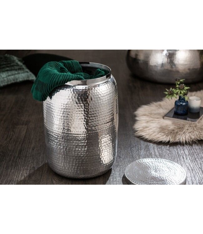 Invicta Interior Handgemaakte bijzettafel ORIENT STORAGE 50cm zilver gehamerd ontwerp met ronde opbergruimte - 40234