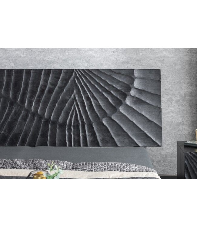 Invicta Interior Design bed SCORPION 180x200cm zwart mangohout 3D snijwerk massief houten tweepersoonsbed - 40431