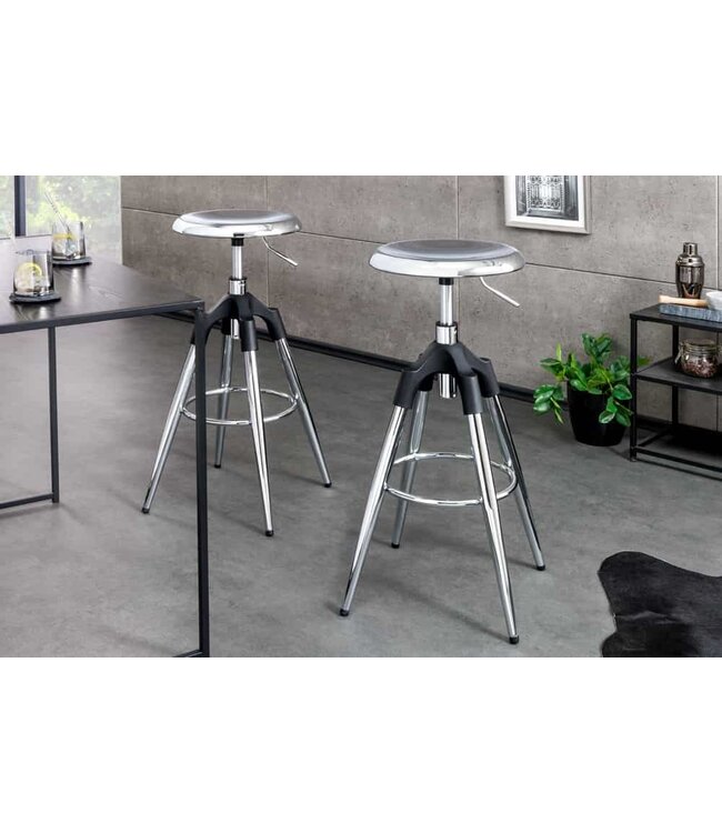 Invicta Interior In hoogte verstelbare barkruk INDUSTRIAL chroom zilver zwart metaal rond draaibaar - 43656