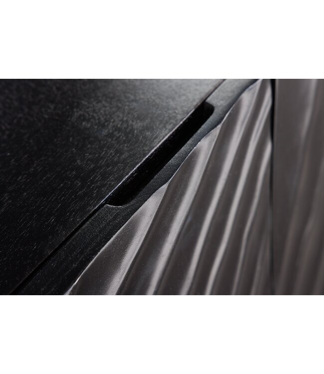 Invicta Interior Massief dressoir SCORPION 180cm zwart hangend mangohout 3D design - 44524