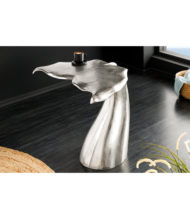 Invicta Interior Design Bijzettafel WILDLIFE Whale Fin 60cm zilver metaal handgemaakt - 44842