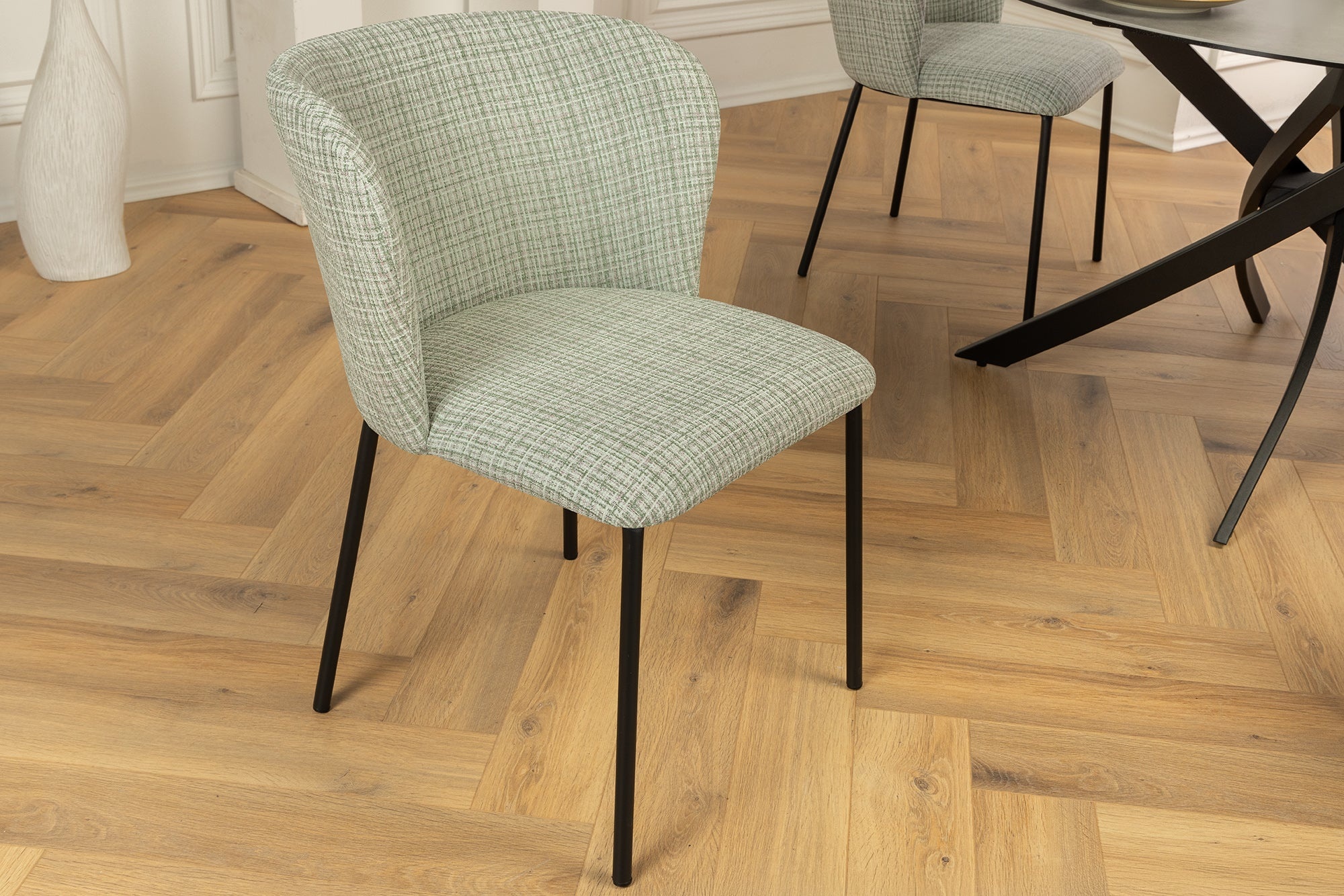 Design stoel LYON groen-roze geruite bouclé zwarte metalen poten - 44958 afbeelding