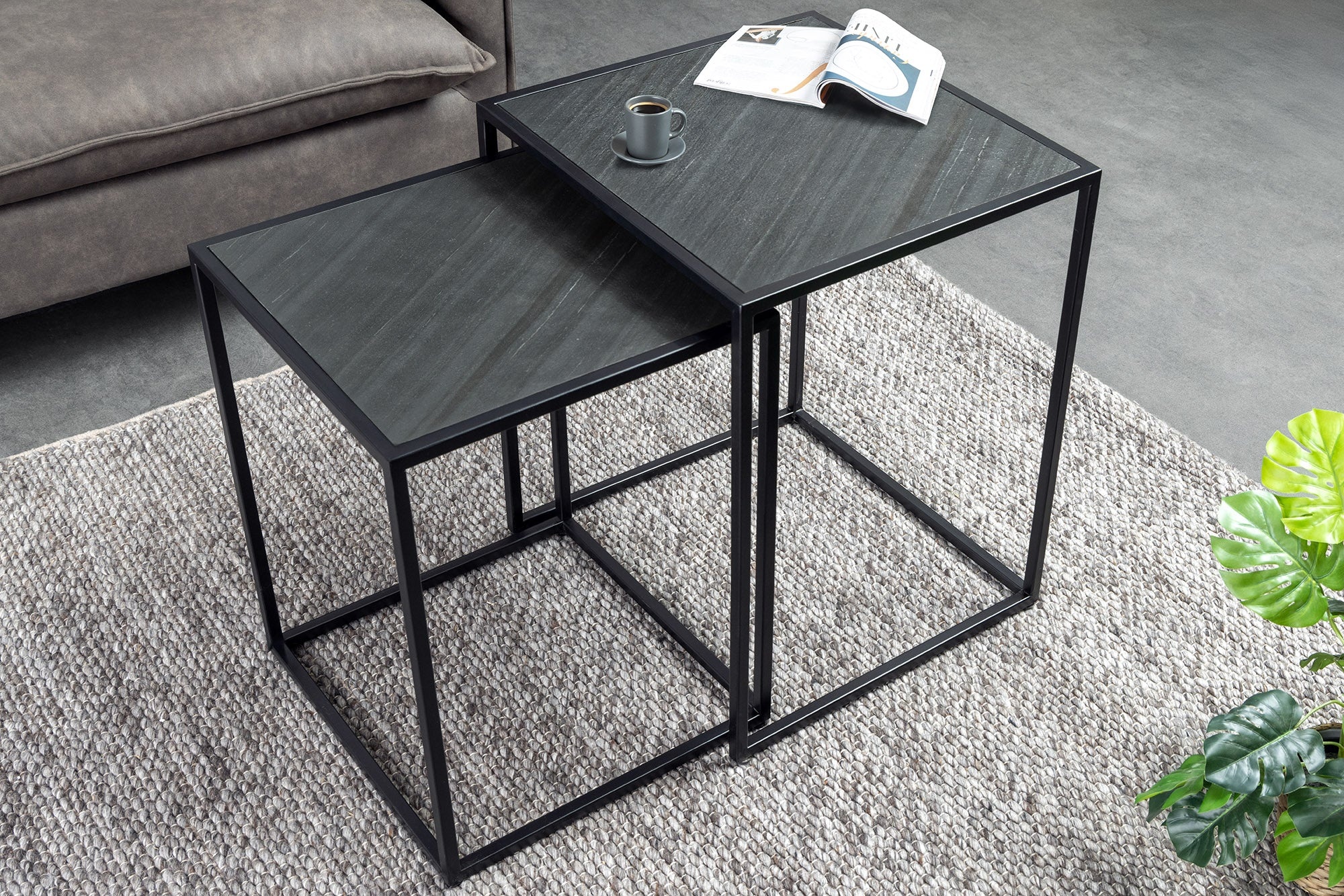 Vierkante set van 2 bijzettafels MOUNTAIN SOUL 60cm zwart natuursteen metaal - 45676 afbeelding