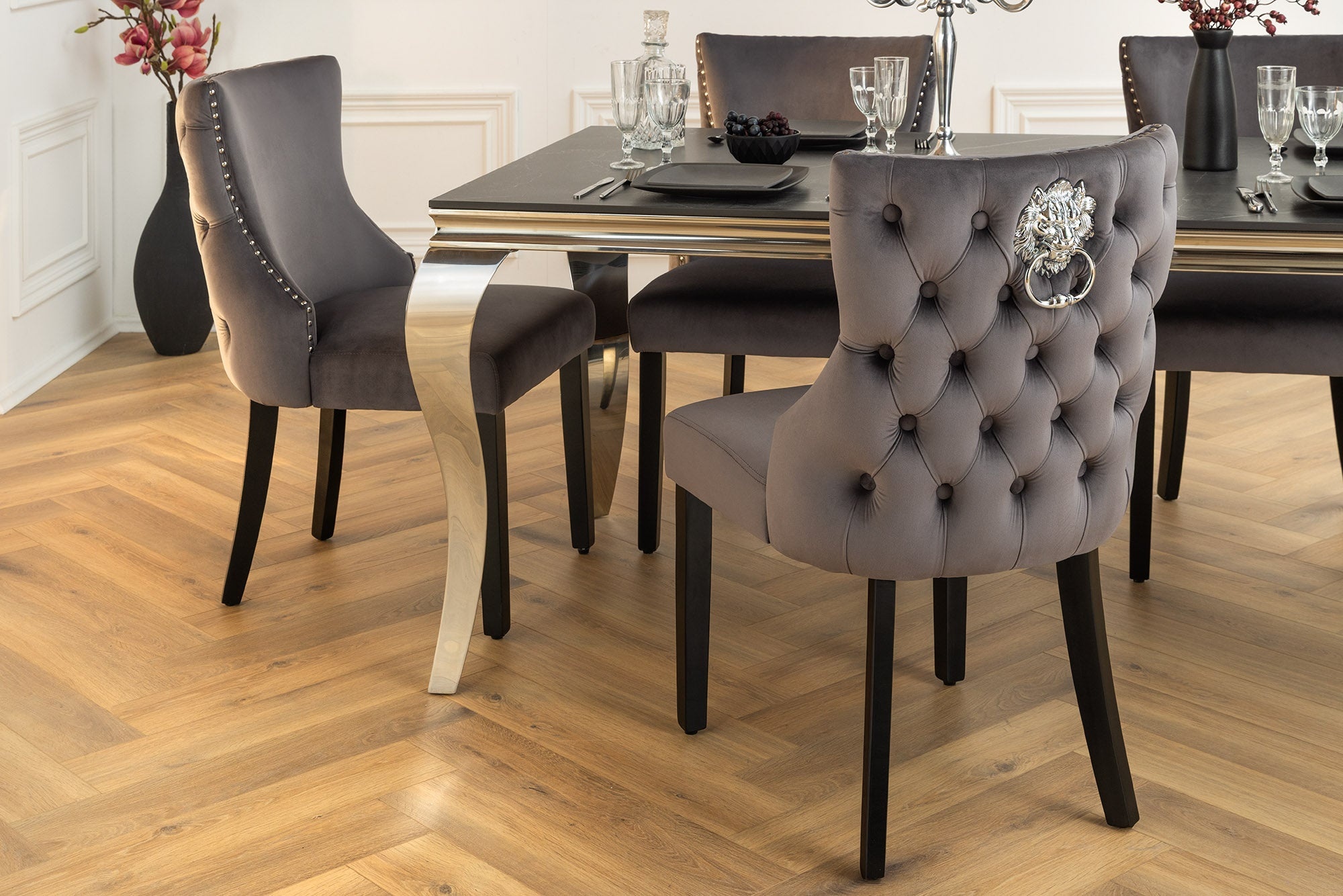 Chesterfield Stoel CASTLE DELUXE Grijs Fluweel met Leeuwenkoppen - 45732 afbeelding