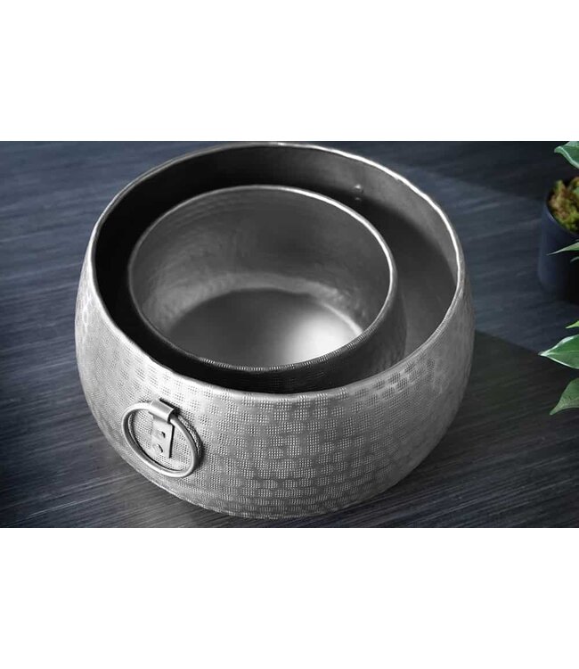 Invicta Interior Handgemaakte kommen set van 2 ORIENT zilveren bloempotten in gehamerd ontwerp - 40909