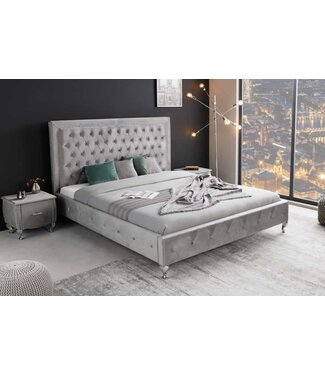 Invicta Interior Chesterfield tweepersoonsbed EXTRAVAGANCIA 180x200cm zilvergrijze fluwelen klinknagels - 38968