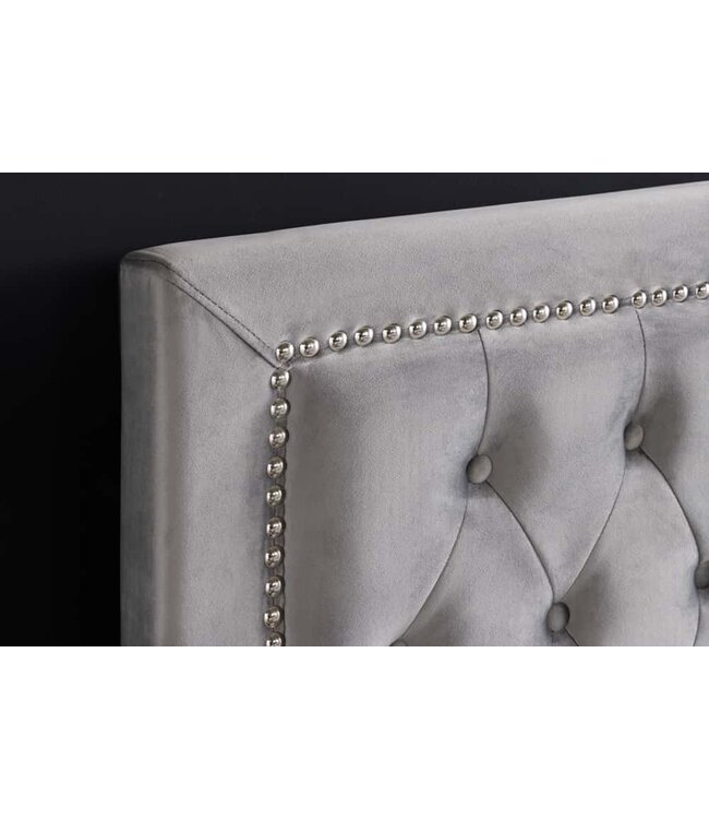 Invicta Interior Chesterfield tweepersoonsbed EXTRAVAGANCIA 180x200cm zilvergrijze fluwelen klinknagels - 38968