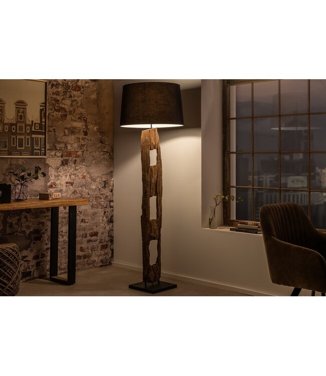 Invicta Interior Vloerlamp BARRACUDA 177 cm van gerecycled acaciahout met zwarte katoenen kap - 41043