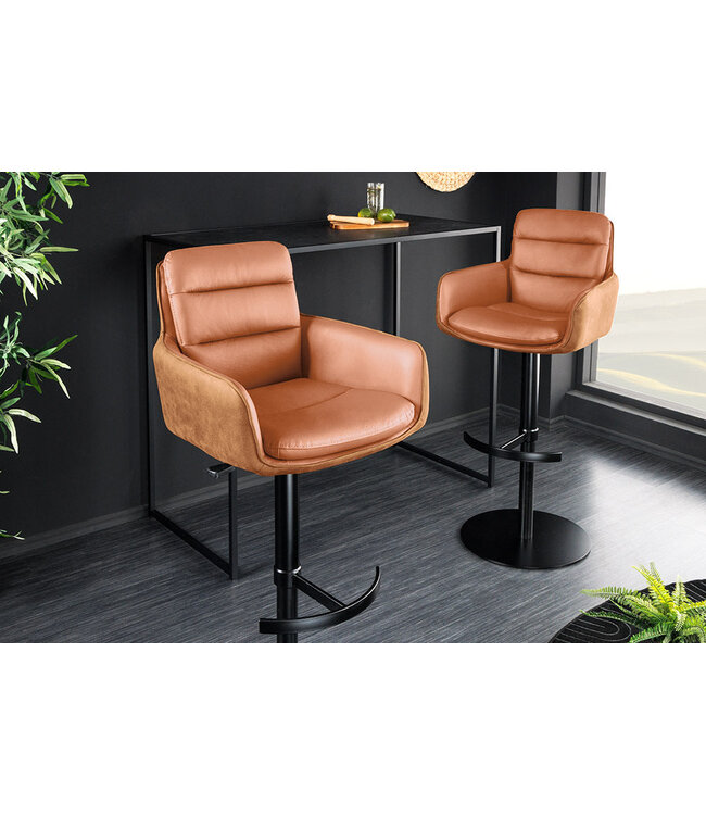 Invicta Interior Barkruk BIG GEORGE met armleuningen van microvezelleer in cognacbruin, draaibaar en in hoogte verstelbaar. - 46177