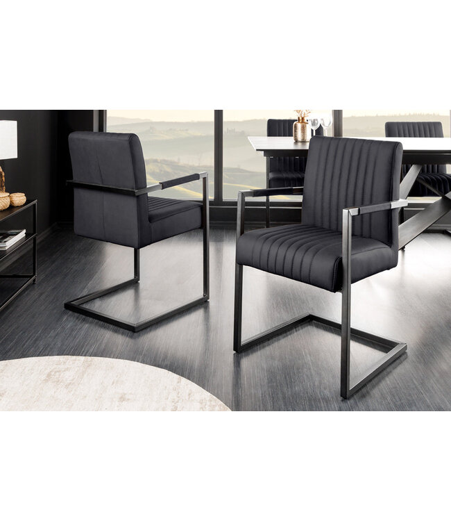 Invicta Interior Cantileverstoel BIG ASTON met armleuningen, verende kern, zwarte metalen poten, zwart leer. - 44533