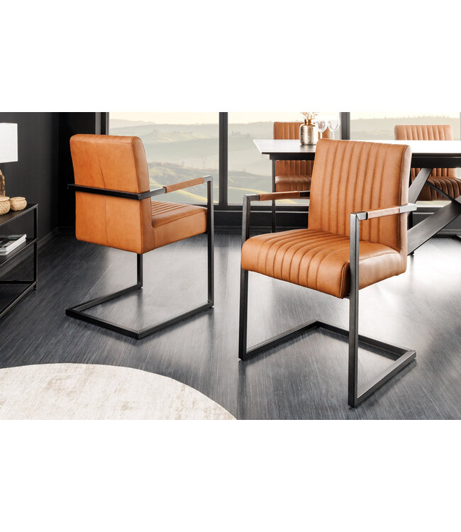 Invicta Interior Cantileverstoel BIG ASTON met armleuningen, verende kern, zwarte metalen poten, vintage cognackleurig leer. - 44530