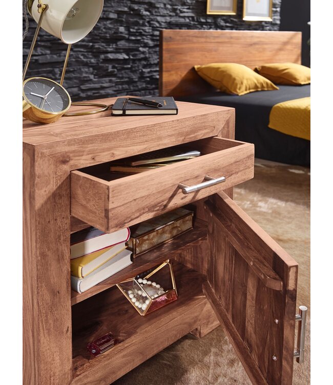 Wohnling nachtkastje MUMBAI massief houten acacia design nachtkastje 60 cm met lade en deur nachtkastje voor boxspring bed