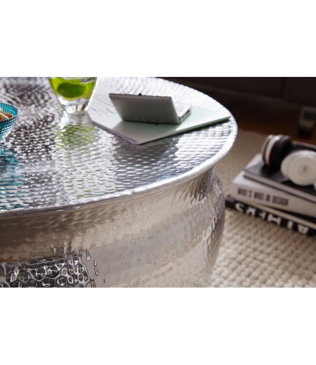 Wohnling salontafel KARAM 75x31x75cm aluminium zilveren bijzettafel oosterse rond | Plat gehamerd koffietafeltje metaal Design salontafel modern | Tafel klein Indiaas stub tafel klein
