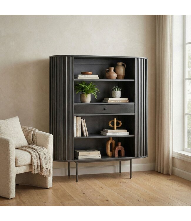 Wohnling Boekenkast Massief Hout Mango 105x122 cm Lamellen Design Zwart - Open Staand Rek met Lade - Opbergrek Metalen Poten - Woonkamerrek - Kleine Kast Rek Handgemaakt