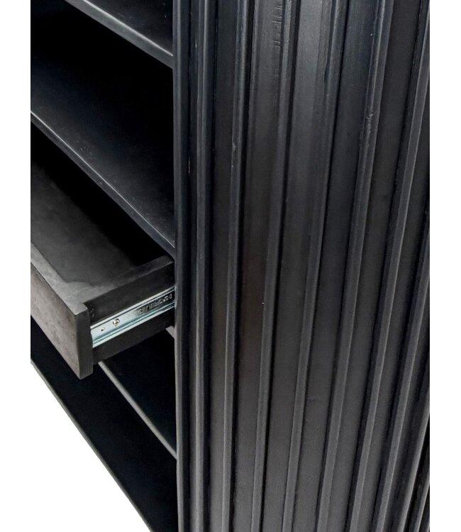 Wohnling Boekenkast Massief Hout Mango 105x122 cm Lamellen Design Zwart - Open Staand Rek met Lade - Opbergrek Metalen Poten - Woonkamerrek - Kleine Kast Rek Handgemaakt