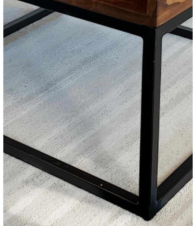 Wohnling Salontafel 60x60x40 cm Sheesham Massief Hout / Metalen Salontafel Vierkant, Woonkamertafel met Opbergruimte, Massieve Salontafel, Kleine Tafel, Bijzettafel Woonkamer Modern Vierkant