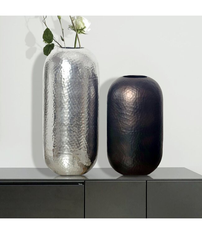Wohnling Decoratieve Vaas Set van 2 Aluminium Zilver Zwart-Brons Bloemenvaas Modern, Decoratieve Vaas Gehamerd Rond 2-delig voor Bloemen, Aluminium Tafelvaas Cilinder Woondecoratie Tafeldecoratie Handgemaakt