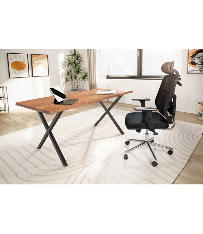 Wohnling bureau 140x80x76 cm acacia massief hout / metaal computertafel boomrand, thuiskantoor kantoortafel massief met X-poten in zwart, houten tafel laptoptafel studeerkamer