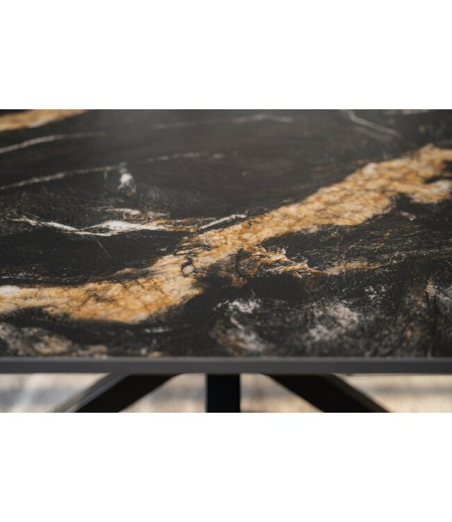 Invicta Interior Eettafel GALAXIE 160cm met sterrenframe aurora oro keramiek zwart goud zand