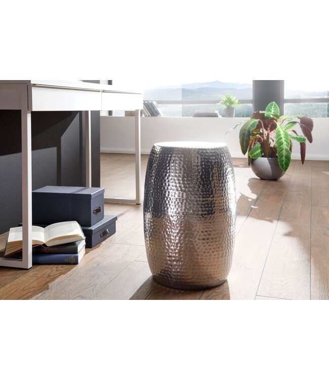 Wohnling tafel PEDRO 30x49,5x30cm aluminium zilveren tafel oosterse rond | Kleine Hammerschlag Abstellisch | Designtafel design metaal modern | Smalle kleine tafel