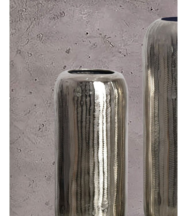 Wohnling Decoratieve Vaas Set van 2 Aluminium Zilveren Cilinder Bloemenvaas Modern, Decoratieve Vaas Rond 2-delig voor Bloemen, Aluminium Tafelvaas Woondecoratie Metalen Tafeldecoratie Handgemaakt