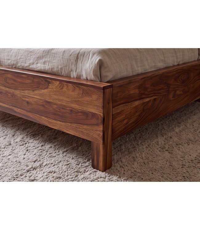 Invicta Interior Bed MAKASSAR 180x200cm sheesham hout bruin boomstam - 19646
