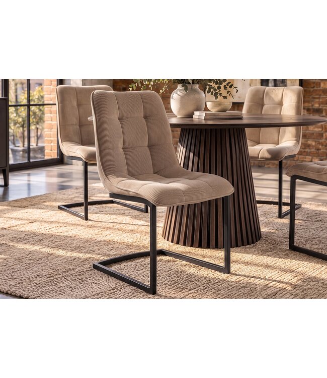 Invicta Interior Vrijdragende stoel MIAMI vierkante quilting koord taupe met zwart metalen frame - 49335