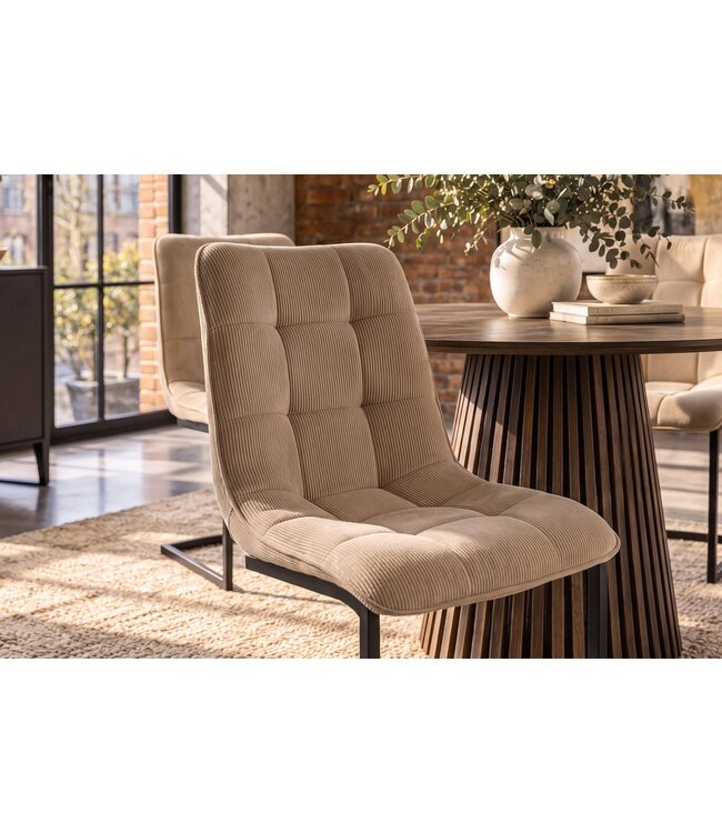 Invicta Interior Vrijdragende stoel MIAMI vierkante quilting koord taupe met zwart metalen frame - 49335