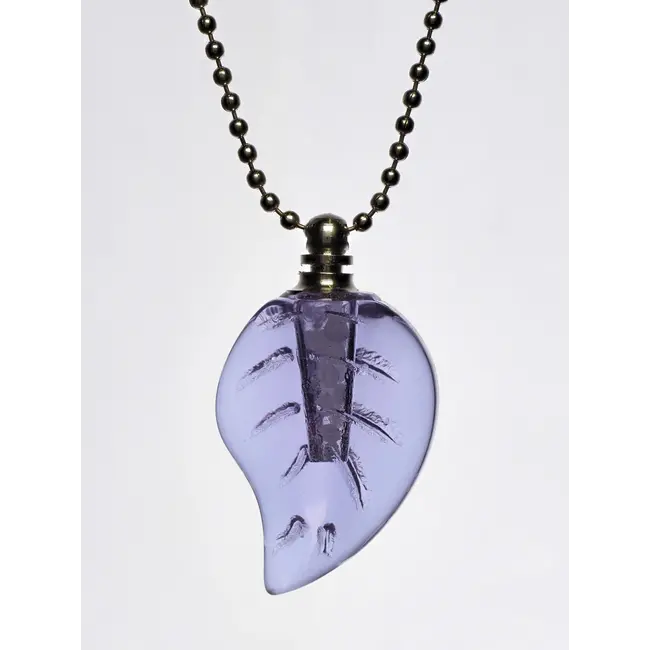 DNA Schmuck Violettes Blatt mit DNA-Granulat – Blattförmiges Schmuckstück für Spiritualität, Schutz & Balance – Mit Geschenkbox