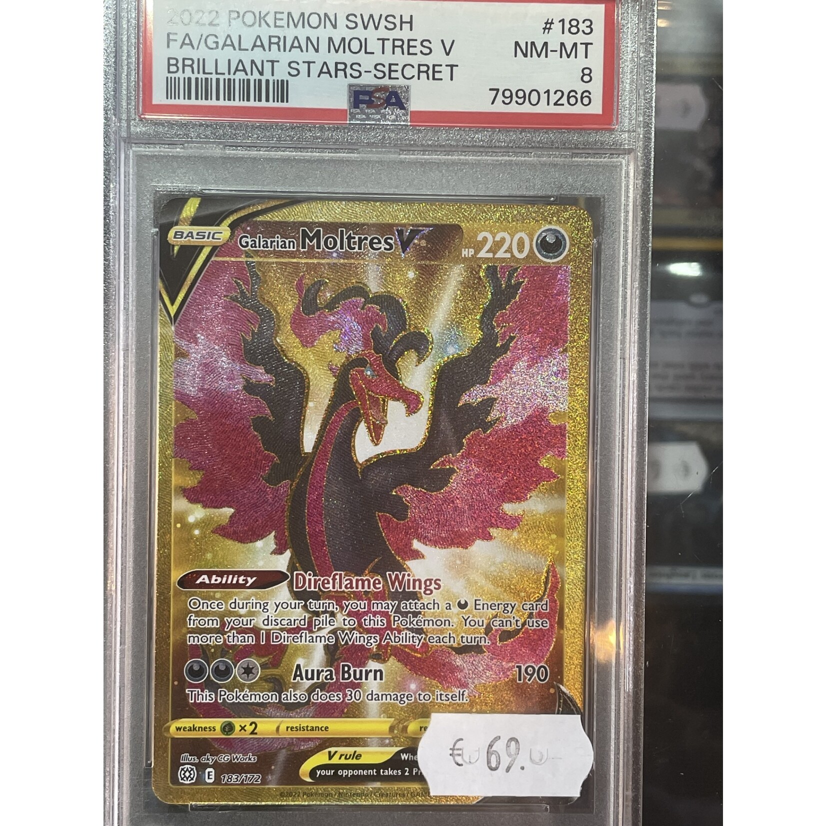 2022 Pokemon SWSH FA/Galarian Moltres V PSA 8