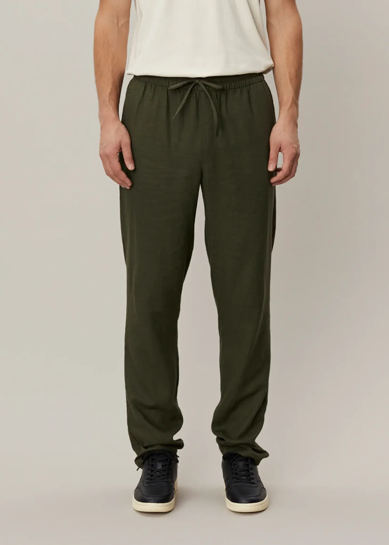 Les Deux Les Deux Patrick Linen Pants Forest Green