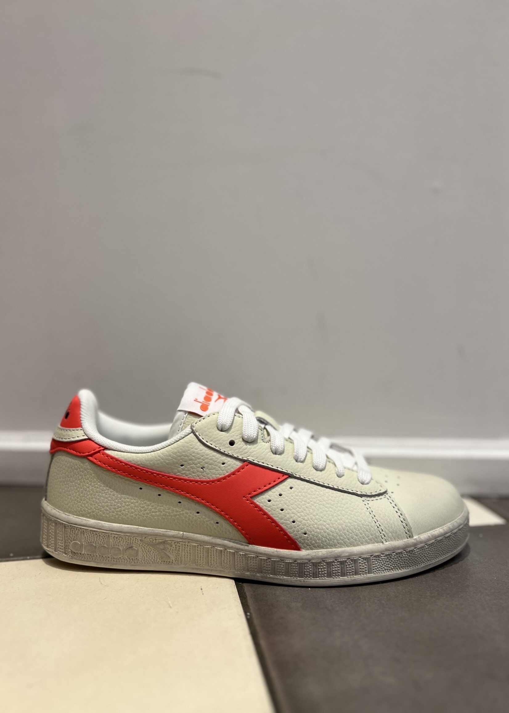 Diadora Diadora Game L low fluo waxed hot coral