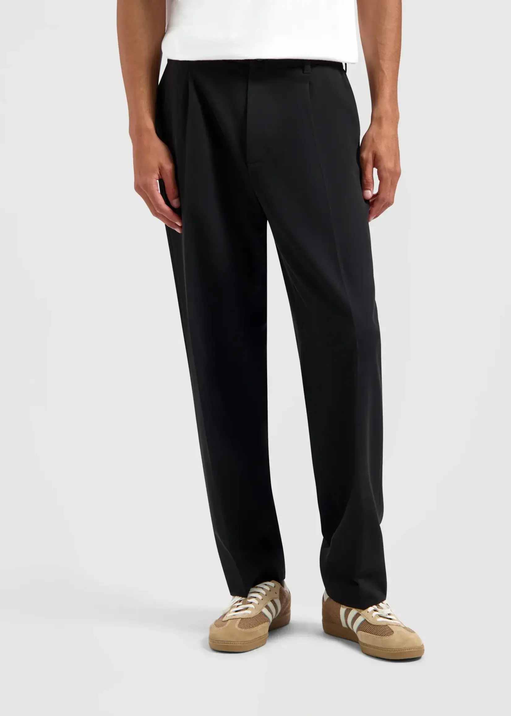 Olaf Hussein Olaf Tailored Pleated Pants Black