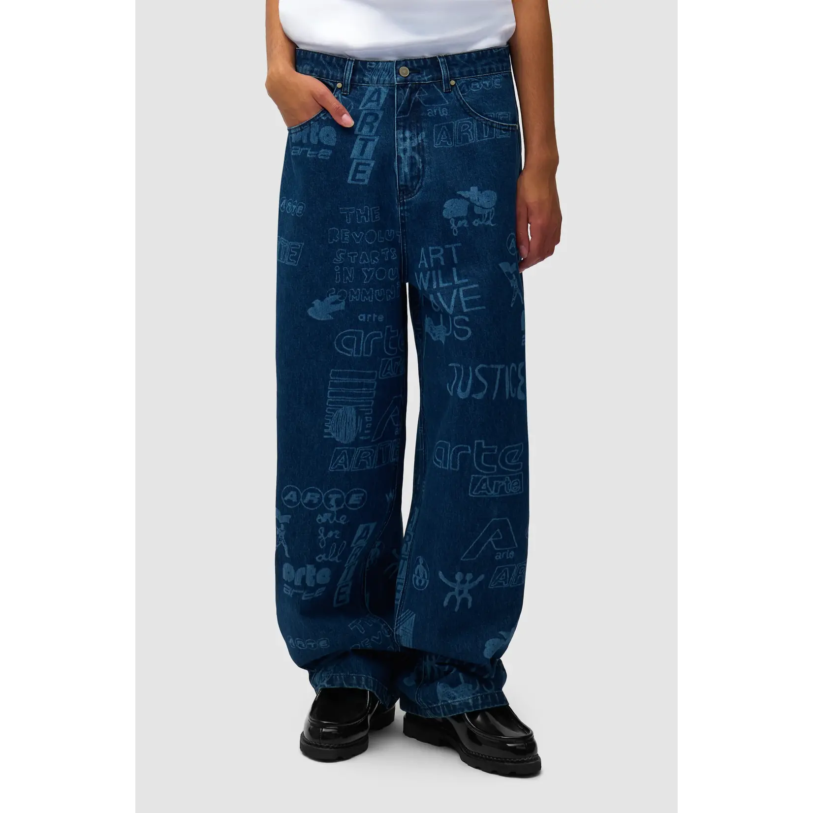 Arte Arte Saves pants bleach
