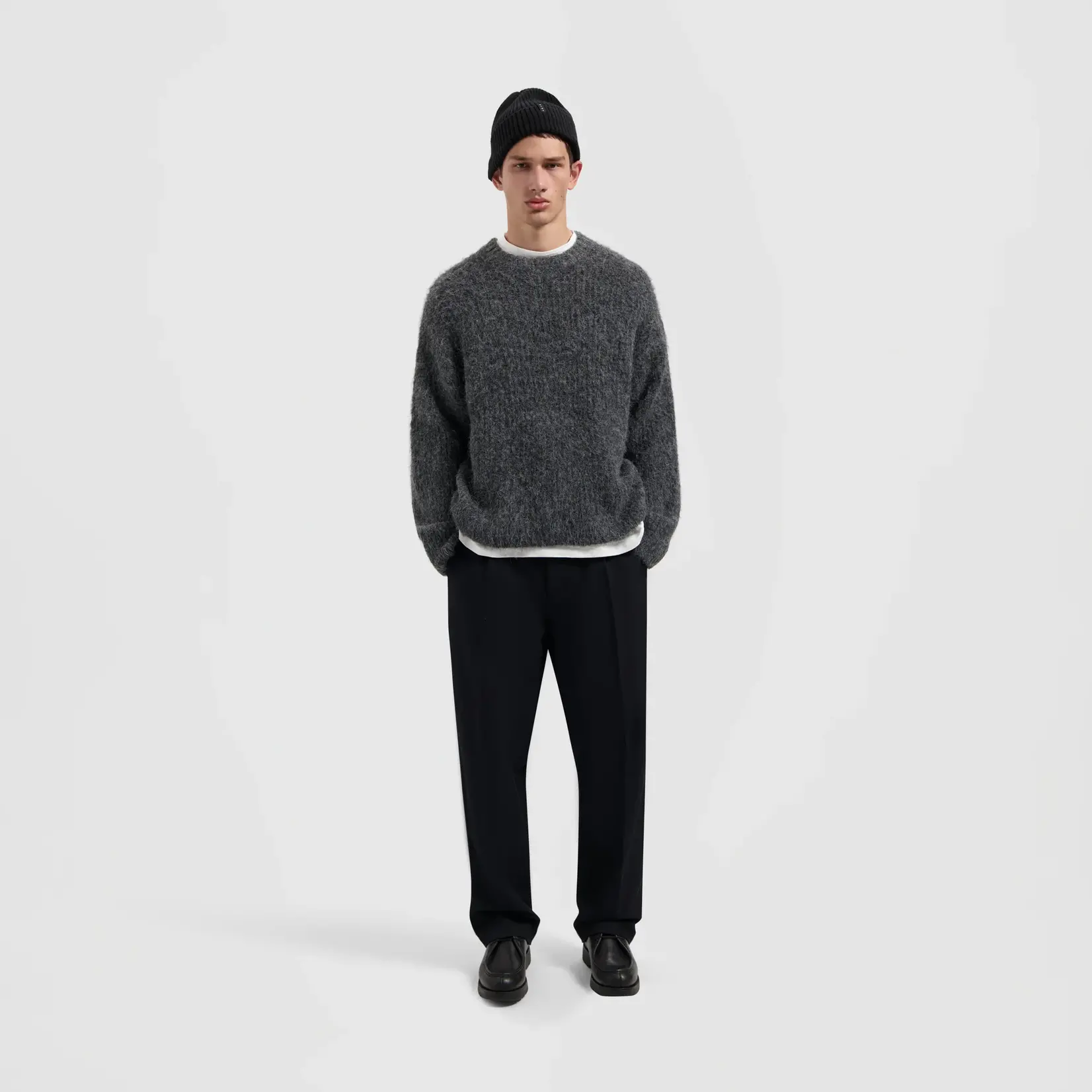 Olaf Hussein Olaf Hairy knitted crewneck charcoal