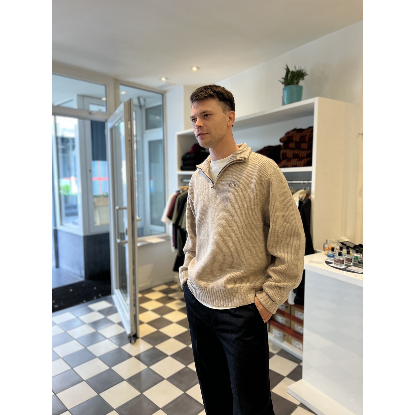 Olaf Hussein Olaf Signature knitted zip mock hemp