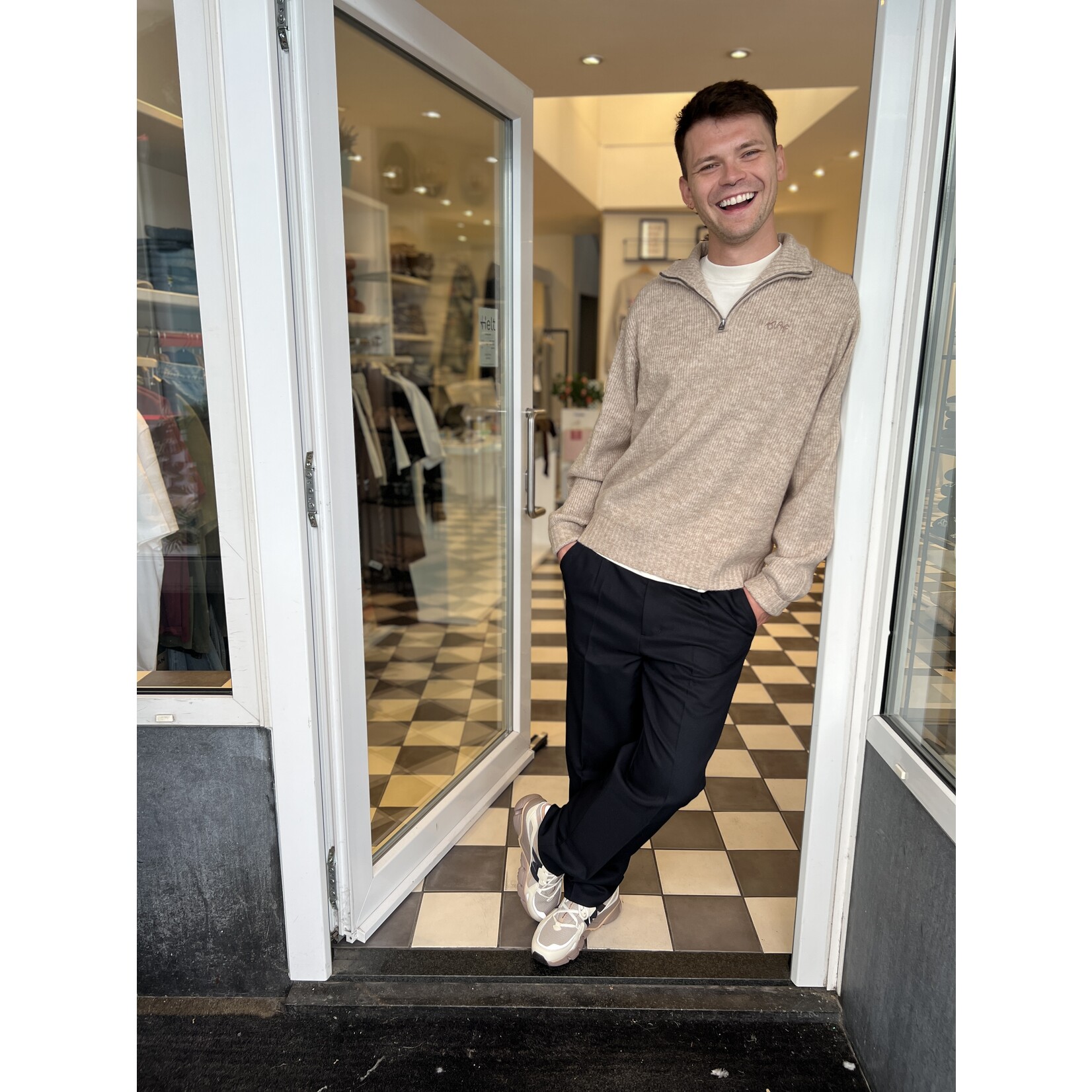 Olaf Hussein Olaf Signature knitted zip mock hemp