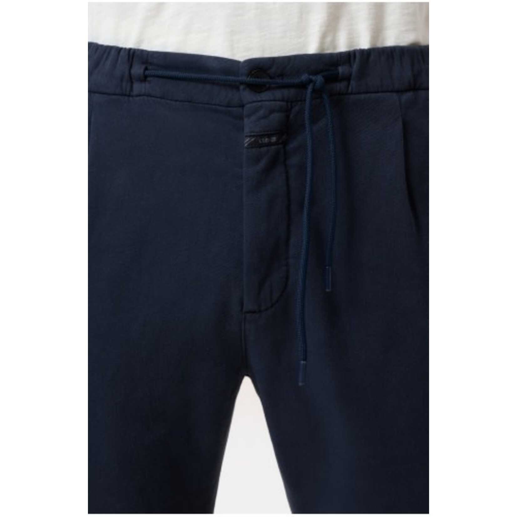 Closed Closed Vigo tapered 568 dark navy