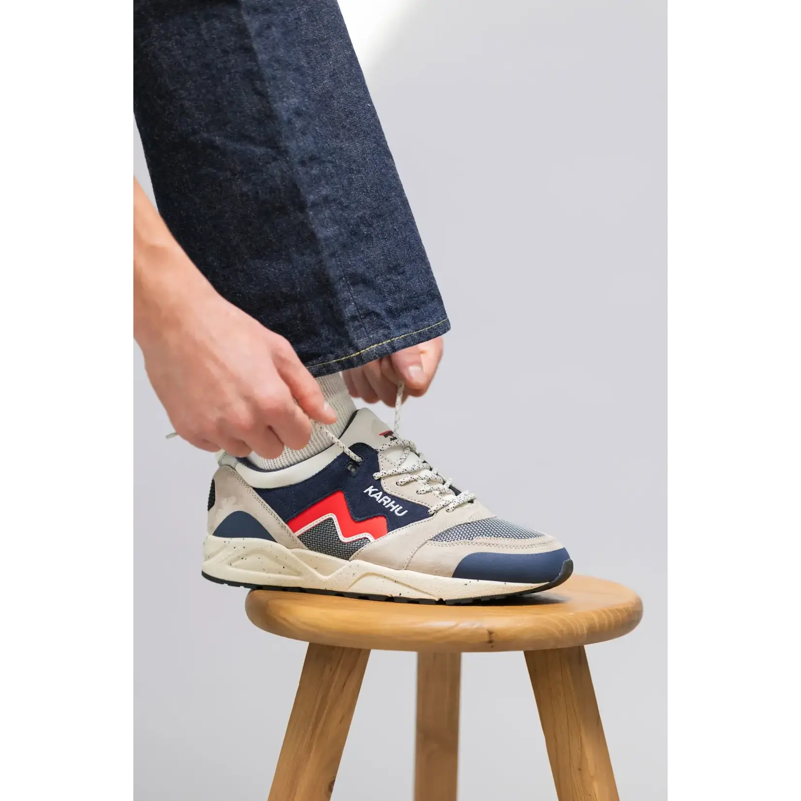 Karhu Karhu Aria 95 Silver Lining/Fiery Red