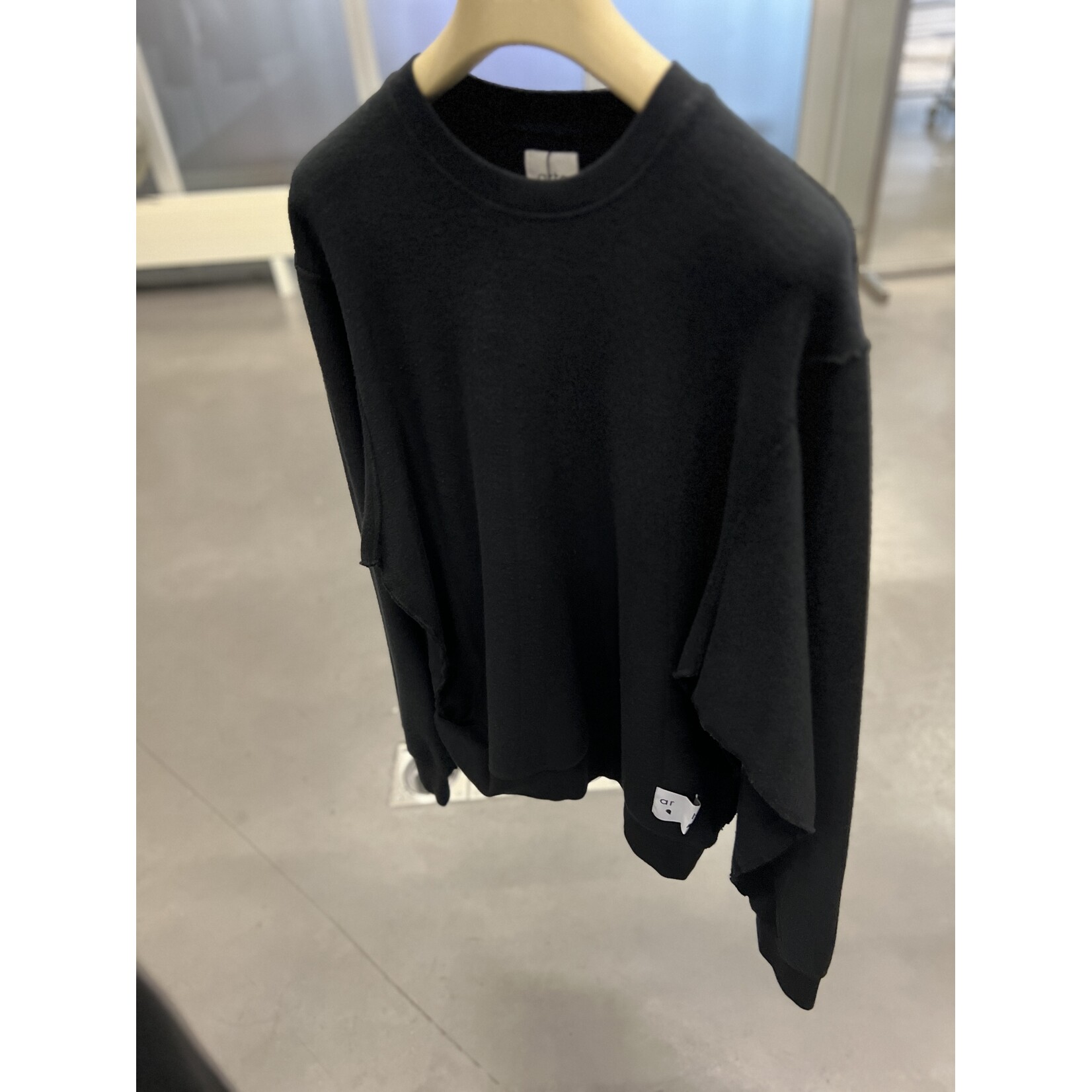 Arte Arte Reversible Label Crewneck Black