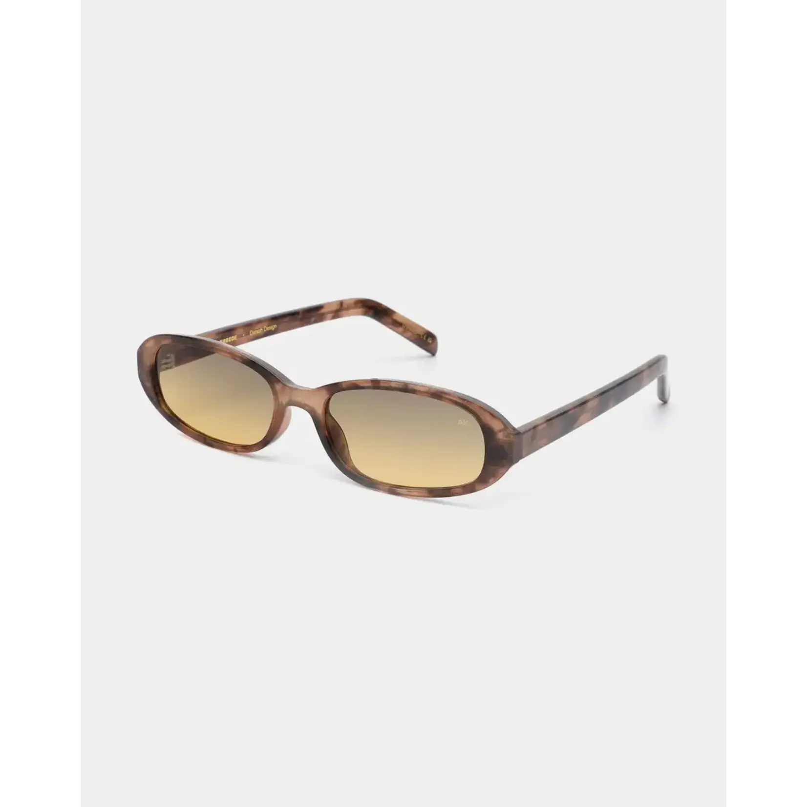 A. Kjaerbede A. Kjaerbede Macy coquina