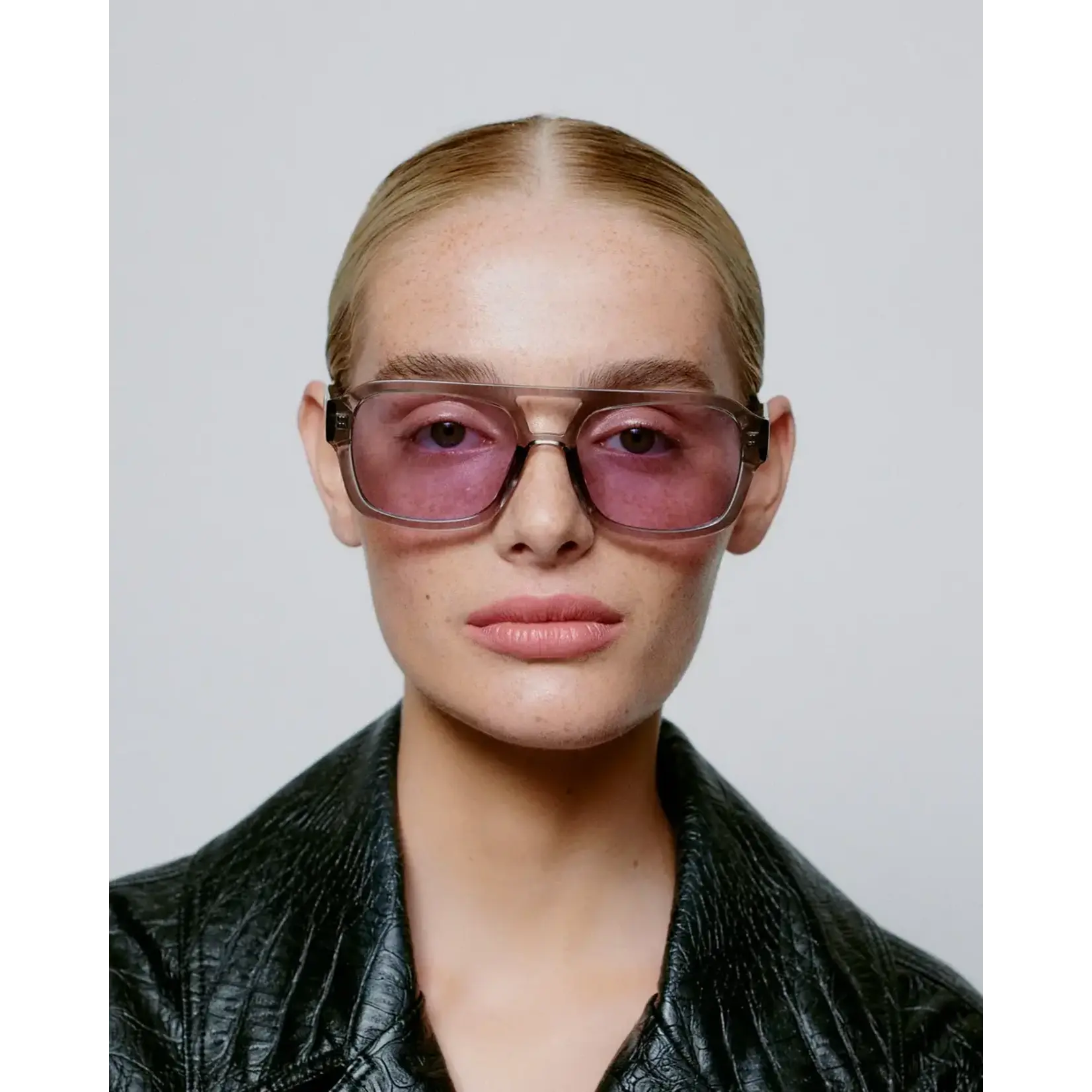 A. Kjaerbede A. Kjaerbede Kaya grey transparant