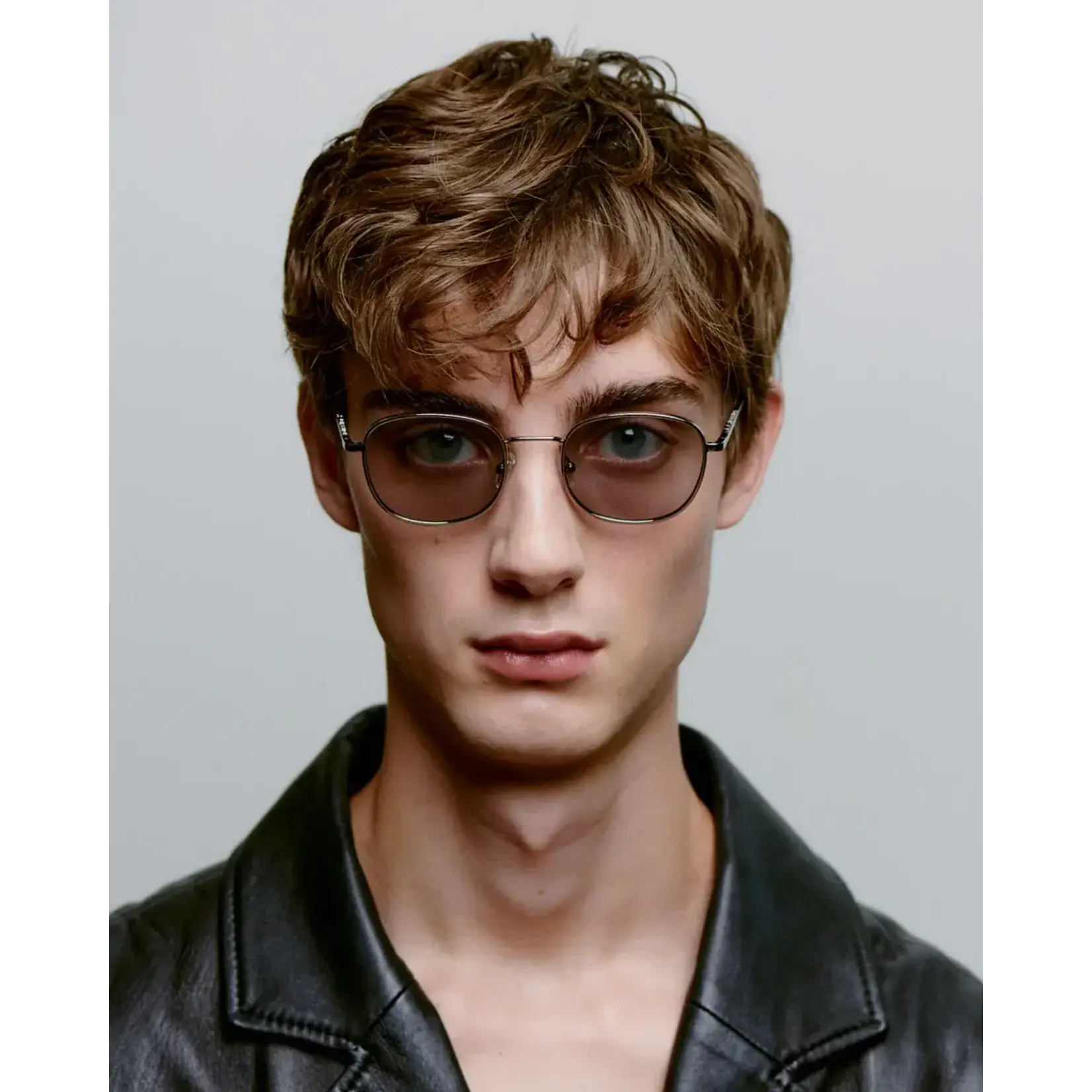 A. Kjaerbede A. Kjaerbede Hello gun metal